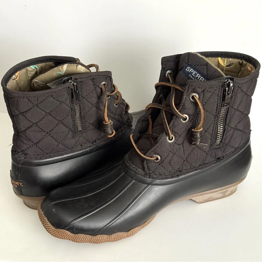 Sperry Women's Saltwater Quilted Duck Boots Shoes Black Water Resistant Size 9 M